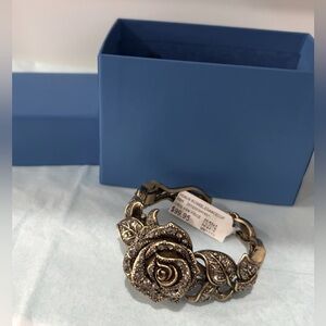 Heidi Daus "Rose Elegance"
Crystal Cuff Bracelet